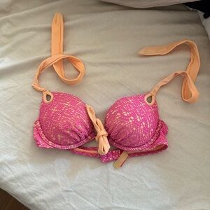 VICTORIA’S SECRET PUSH UP BIKINI TOP
